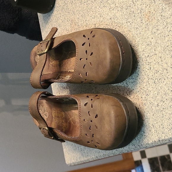 Dr scholls leather clogs, sz 9.5, brown - Picture 2 of 8